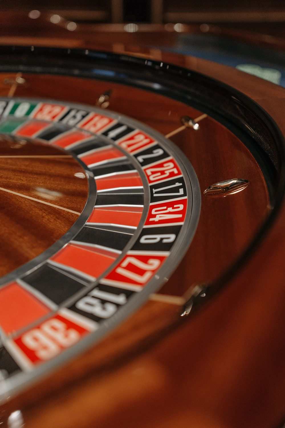 Refer a friend casino Canada real-money slots bonus