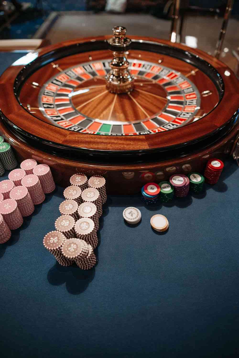Classic slots Canada three-reel real-money play